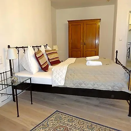 Widhof - Check-in Im Nibelungenhof 2*