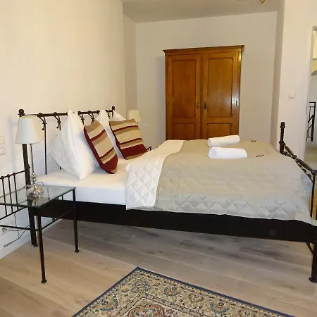 Widhof - Check-in Im Nibelungenhof Hotel 2*