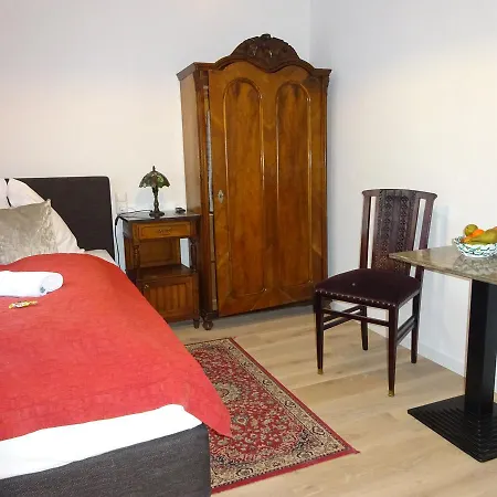 Widhof - Check-in Im Nibelungenhof Hotel 2*